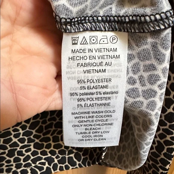 Michael Kors V neck Patterned Blouse - Picture 7 of 7